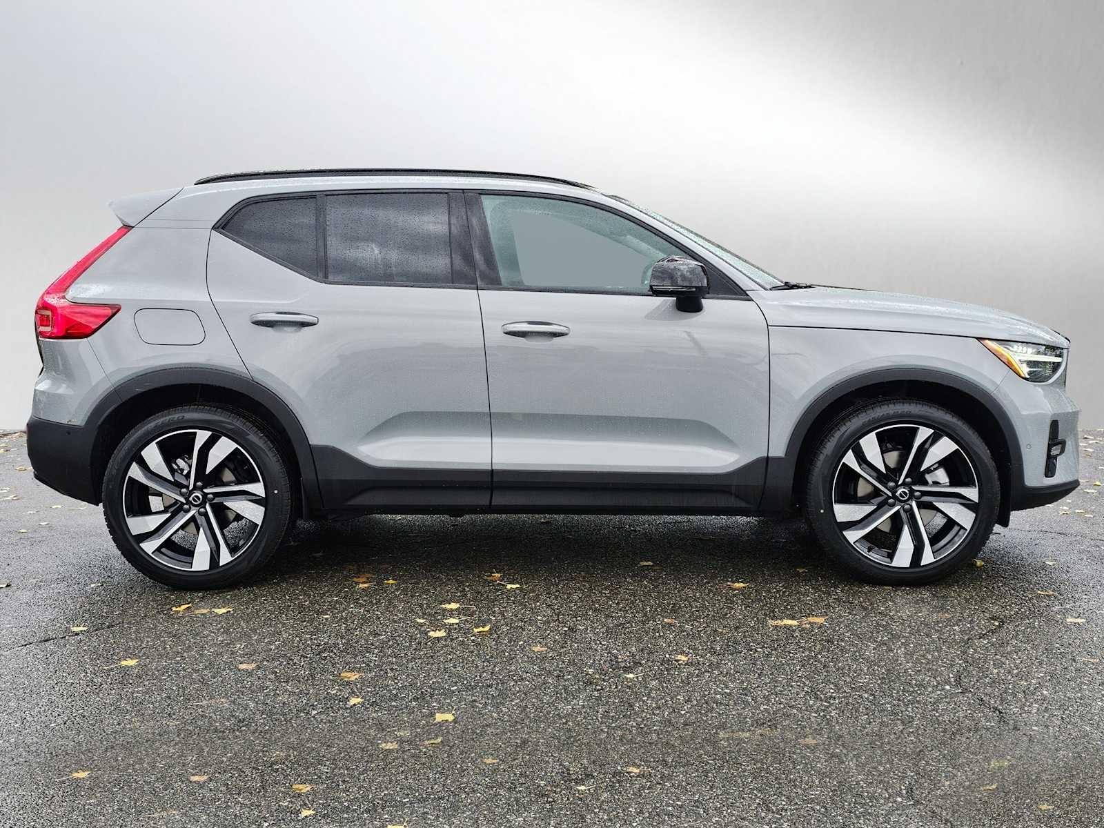 2026 Volvo XC40 Plus