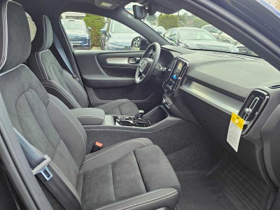 2026 Volvo XC40 Ultra Black Edition