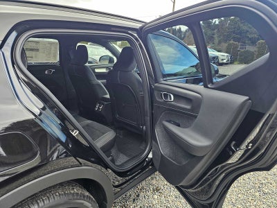 2026 Volvo XC40 Ultra Black Edition