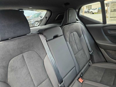 2026 Volvo XC40 Ultra Black Edition