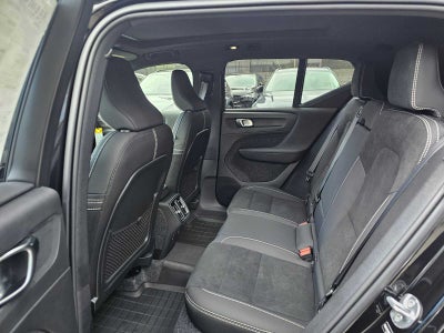 2026 Volvo XC40 Ultra Black Edition
