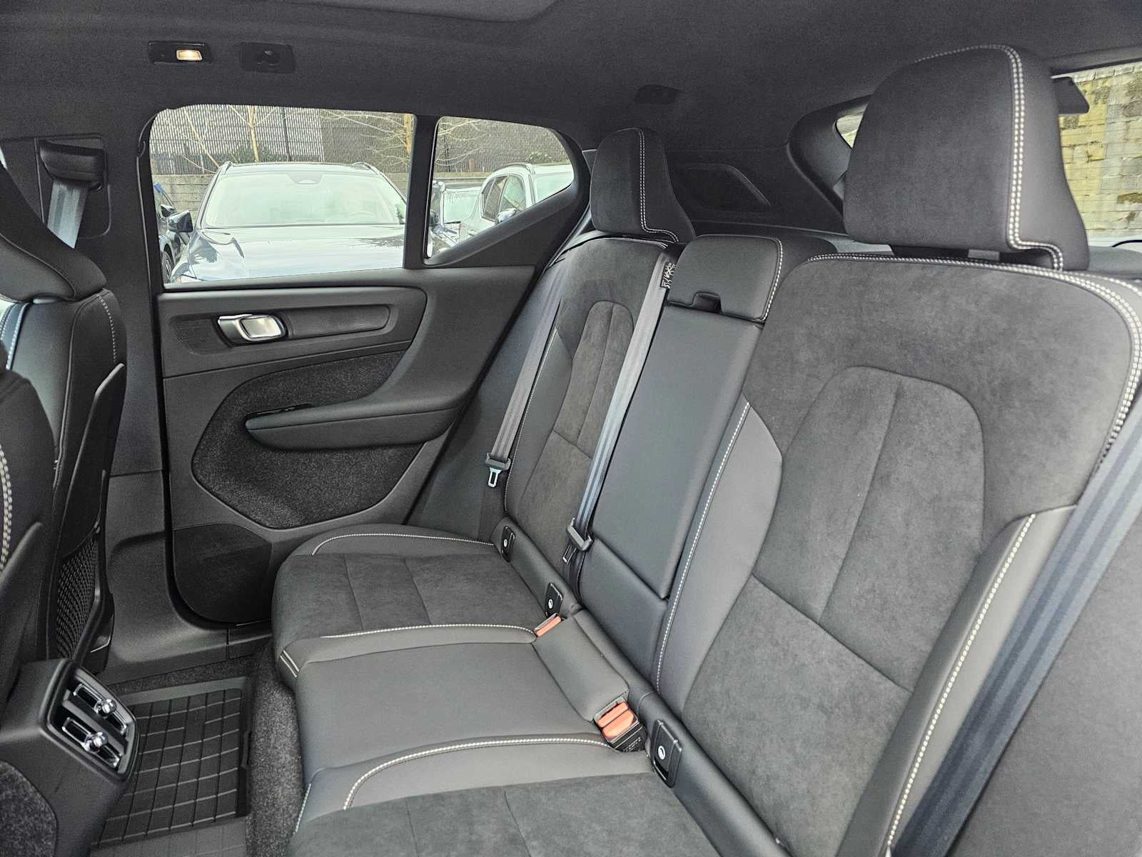 2026 Volvo XC40 Ultra Black Edition