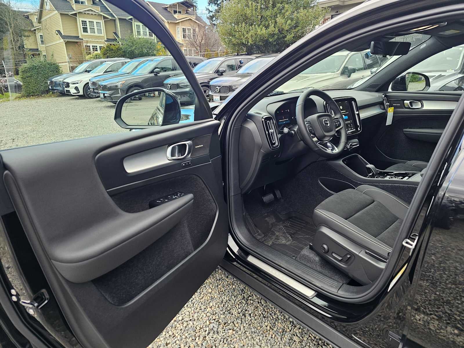 2026 Volvo XC40 Ultra Black Edition