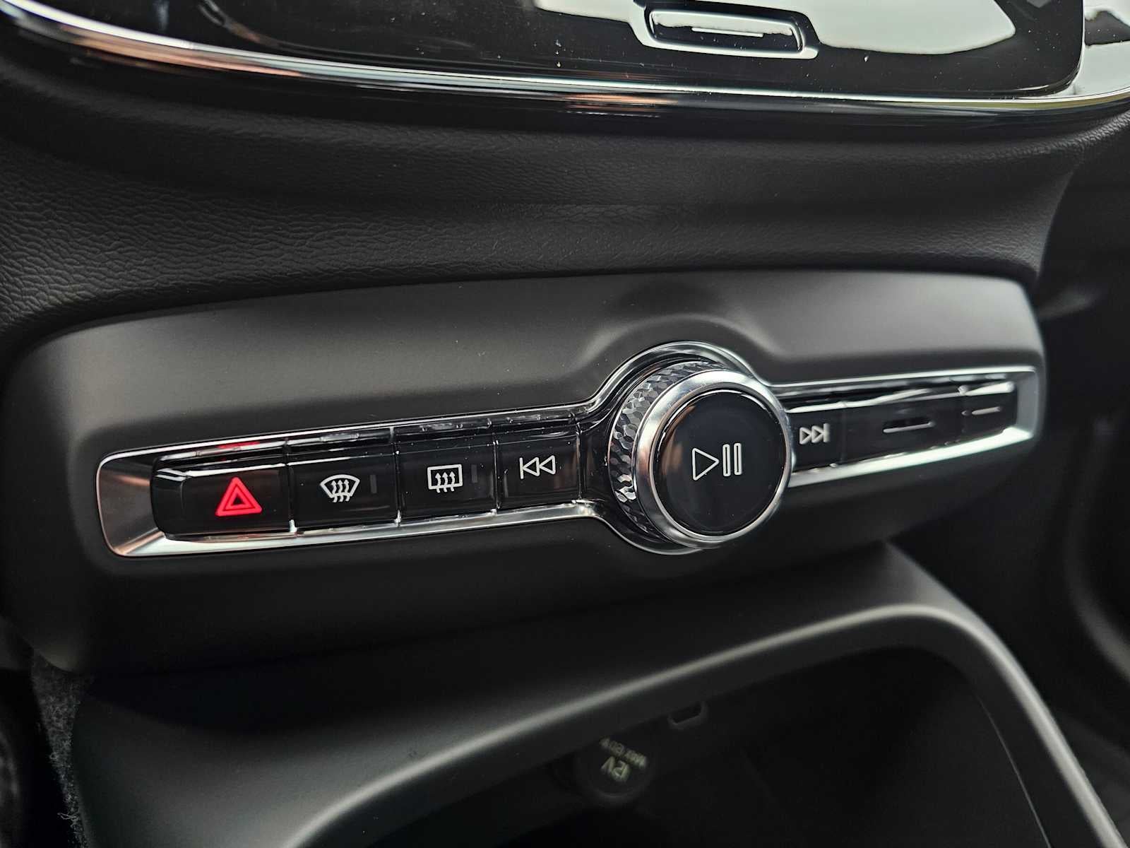 2026 Volvo XC40 Ultra Black Edition