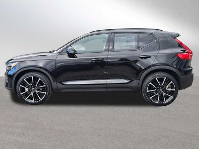 2026 Volvo XC40 Ultra Black Edition