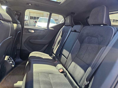 2026 Volvo XC40 Ultra Black Edition