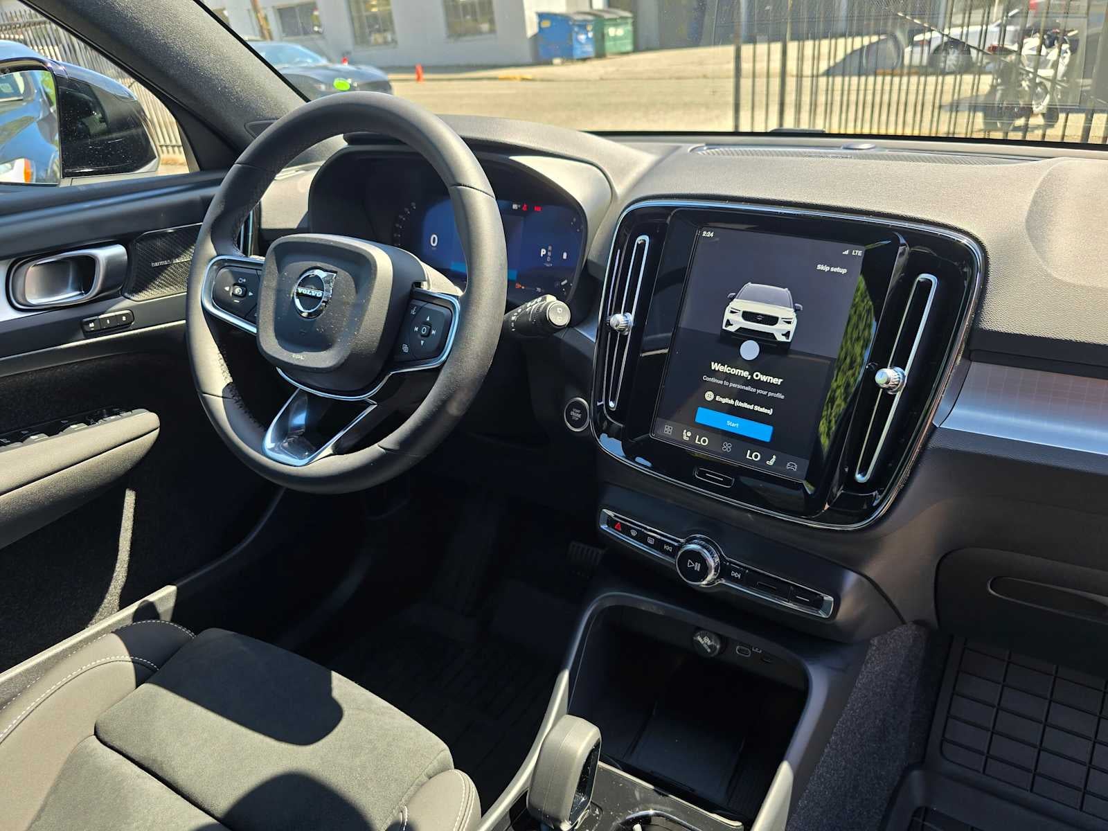 2026 Volvo XC40 Ultra Black Edition