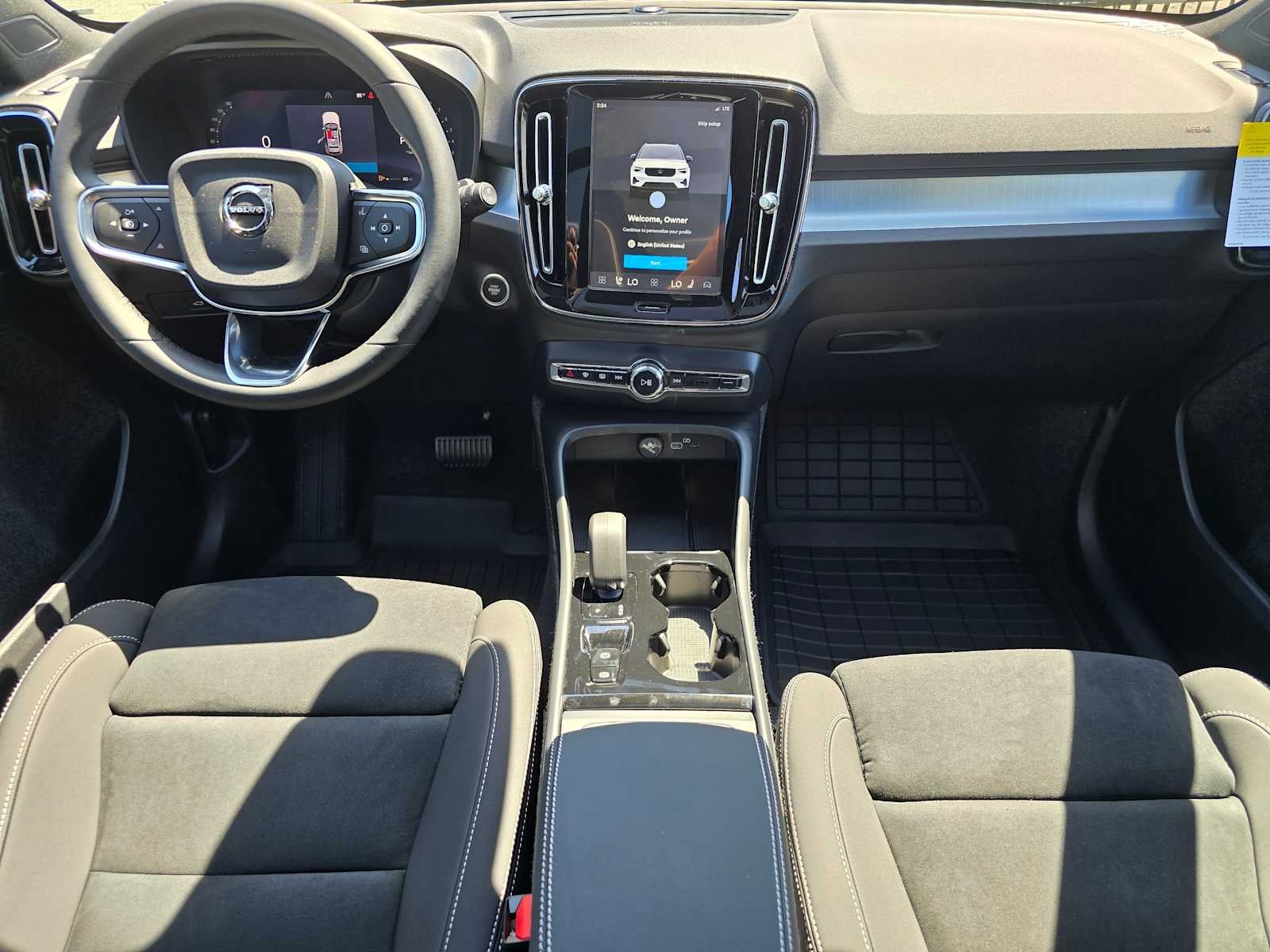 2026 Volvo XC40 Ultra Black Edition