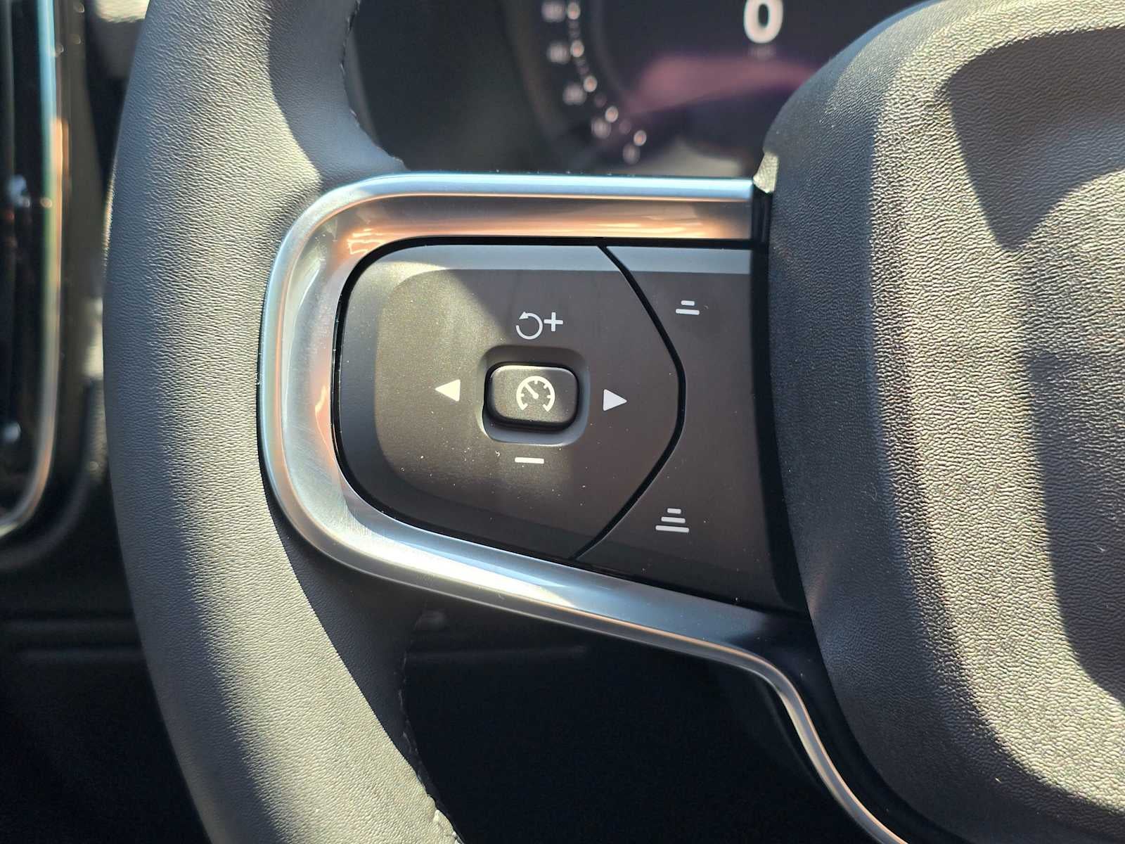 2026 Volvo XC40 Ultra Black Edition