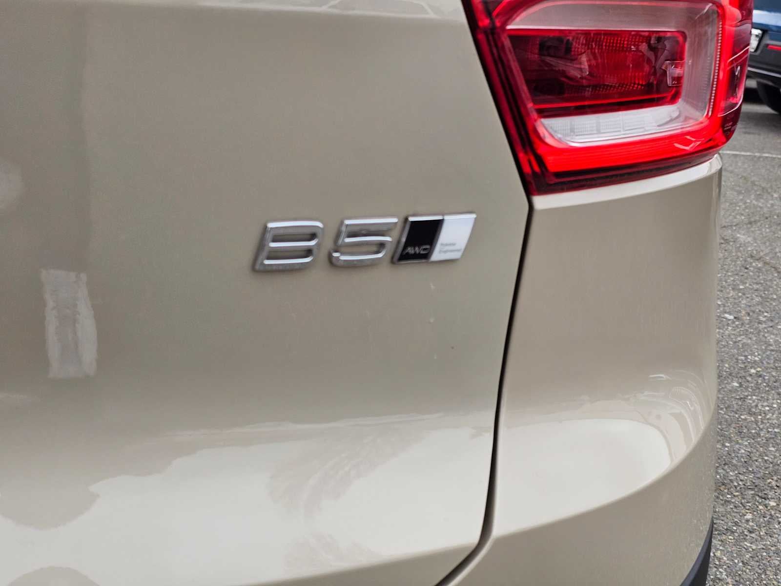 2025 Volvo XC40 Plus Bright Theme
