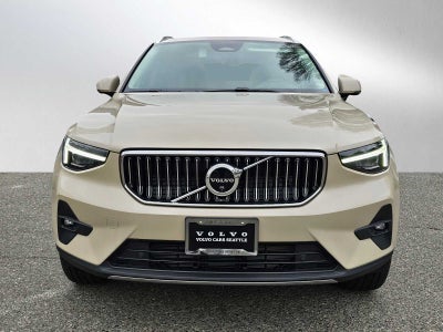 2025 Volvo XC40 Plus Bright Theme