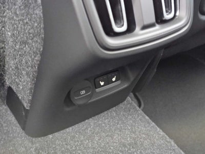 2025 Volvo XC40 Plus Bright Theme