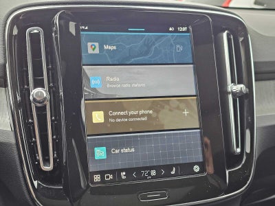 2025 Volvo XC40 Plus Bright Theme