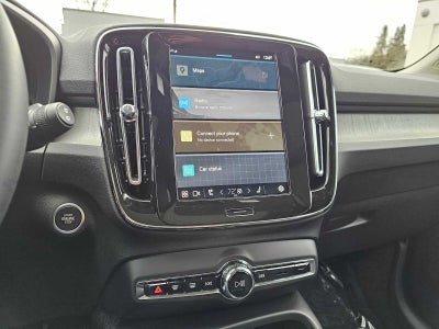 2025 Volvo XC40 Plus Bright Theme