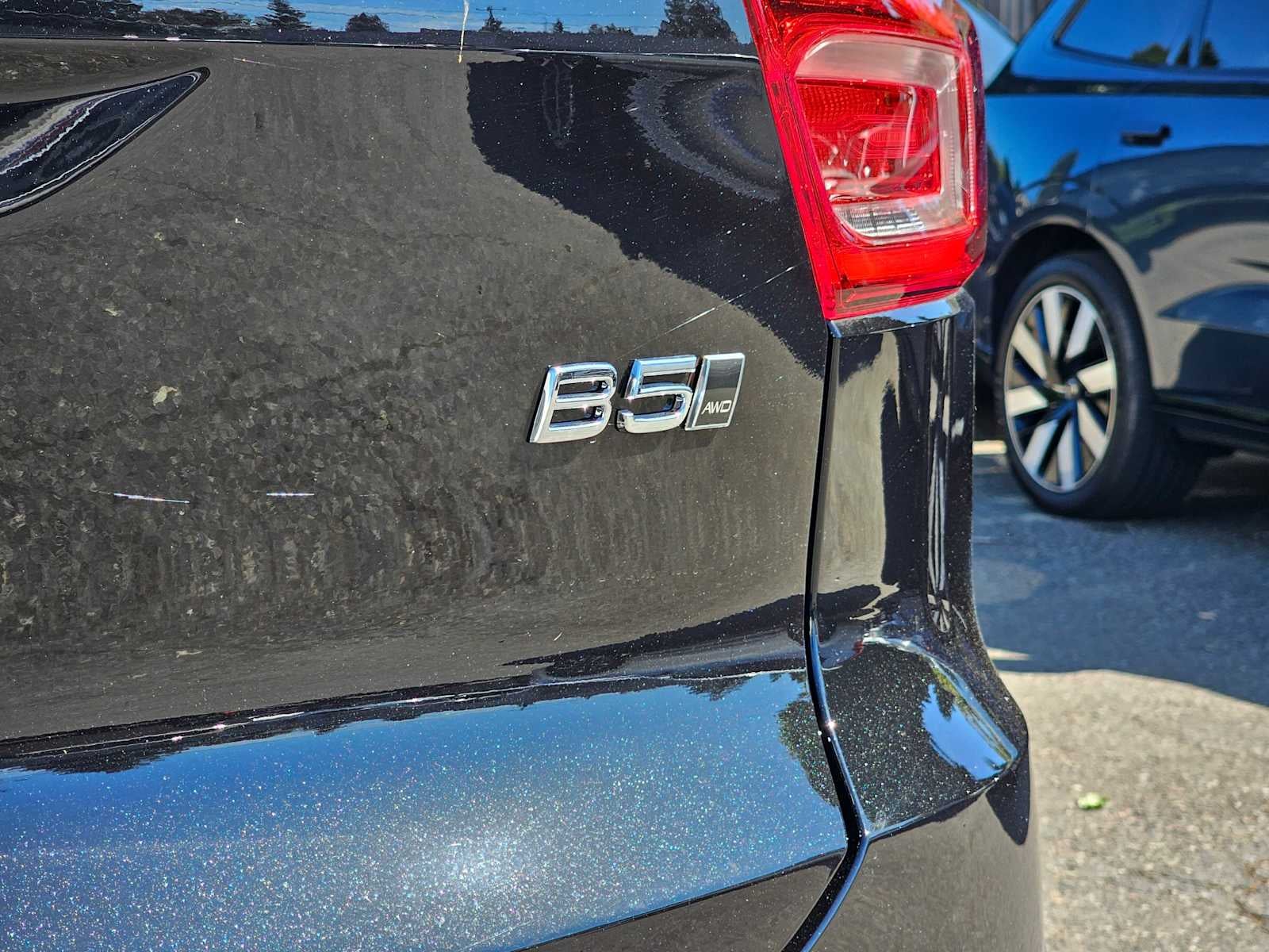 2025 Volvo XC40 Plus Bright Theme