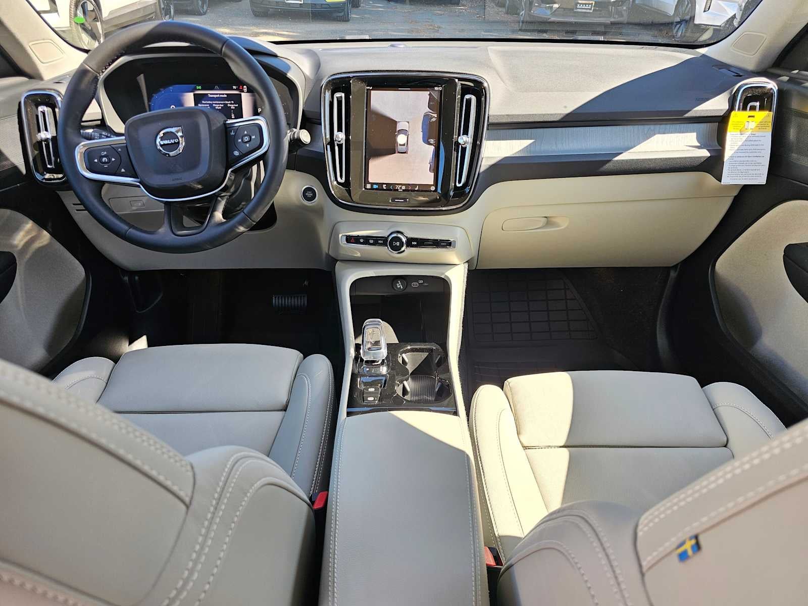 2025 Volvo XC40 Plus Bright Theme