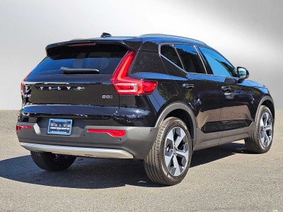 2025 Volvo XC40 Plus Bright Theme