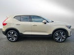 2025 Volvo XC40 Plus Bright Theme