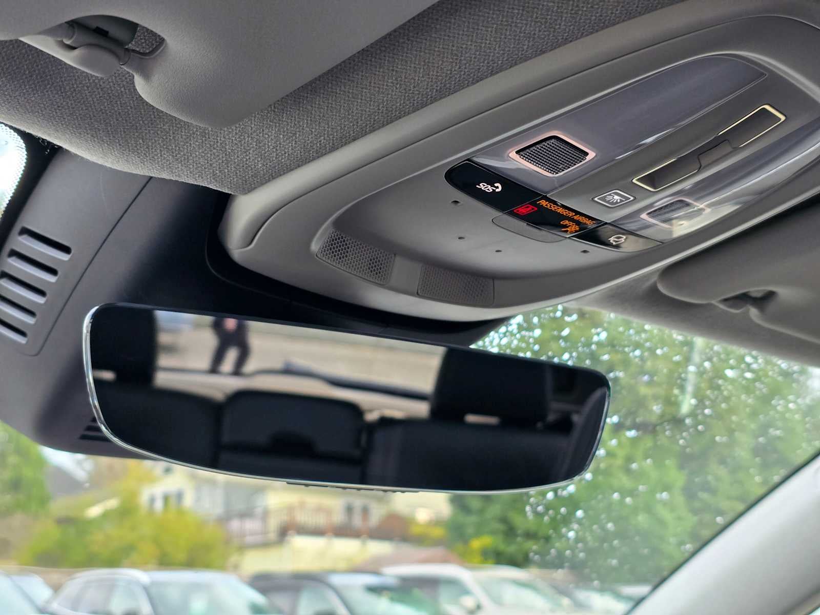 2025 Volvo XC40 Plus Bright Theme