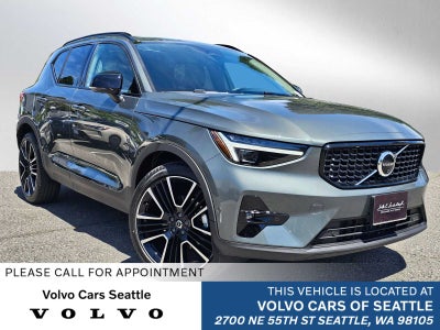 2024 Volvo XC40 Ultimate Bright Theme