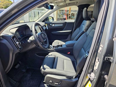 2024 Volvo XC40 Ultimate Bright Theme