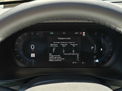 2025 Volvo XC40 Ultra Bright Theme