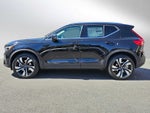 2025 Volvo XC40 Ultra Bright Theme