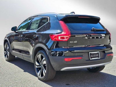 2025 Volvo XC40 Ultra Bright Theme