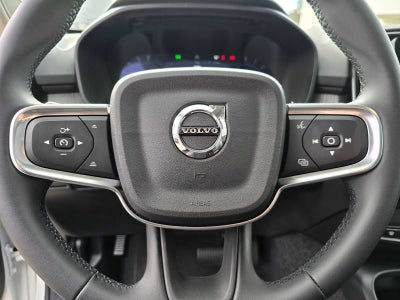 2025 Volvo XC40 Core Bright Theme
