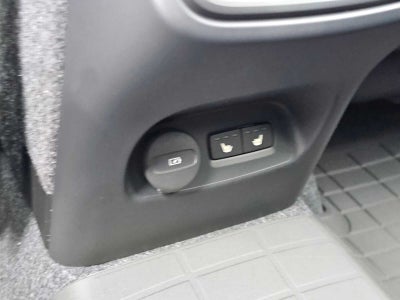 2025 Volvo XC40 Core Bright Theme