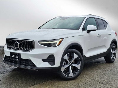 2025 Volvo XC40 Core Bright Theme