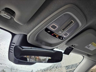 2025 Volvo XC40 Core Bright Theme