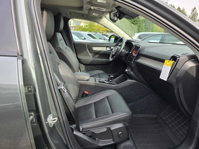 2026 Volvo XC40 Core