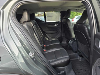 2026 Volvo XC40 Core