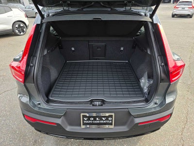 2026 Volvo XC40 Core