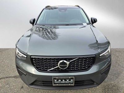 2026 Volvo XC40 Core