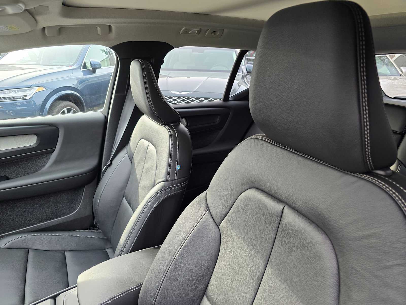 2026 Volvo XC40 Core