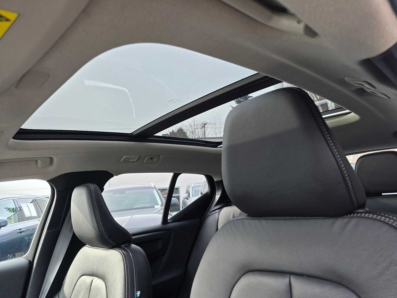 2026 Volvo XC40 Core