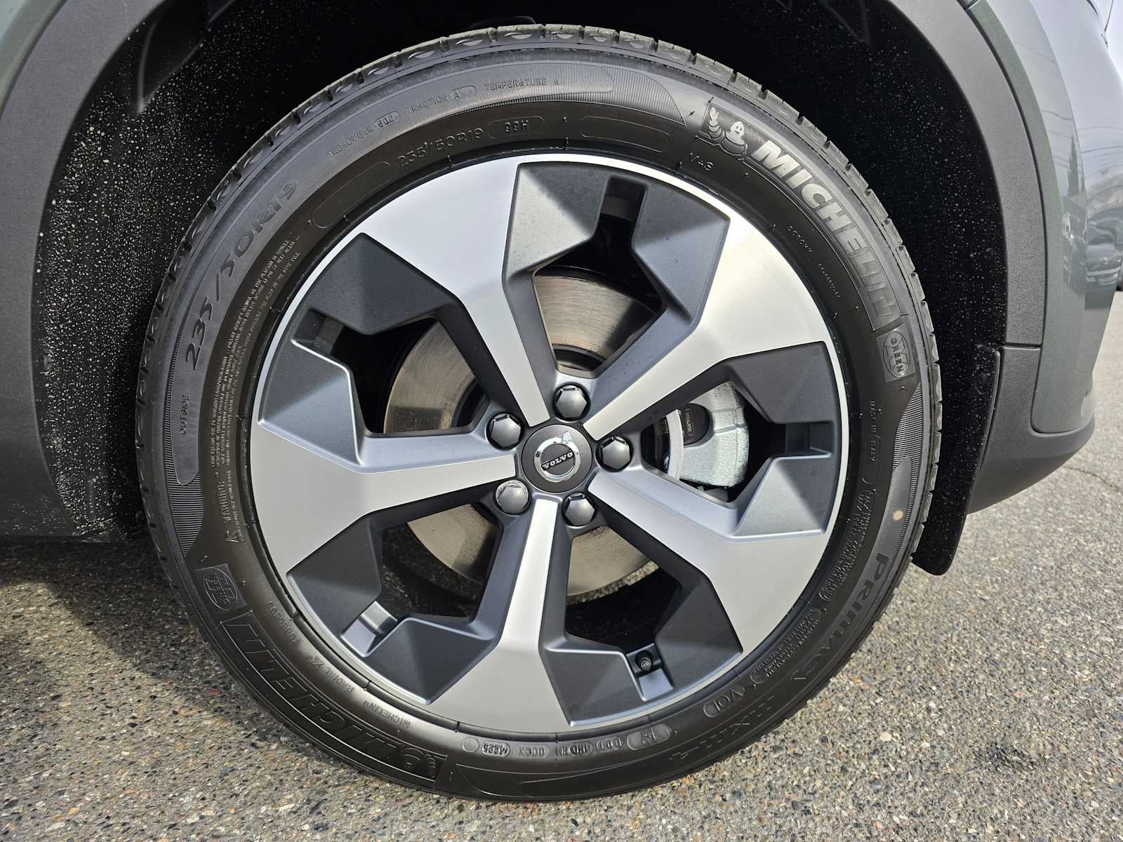 2026 Volvo XC40 Core