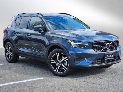 2026 Volvo XC40 Core