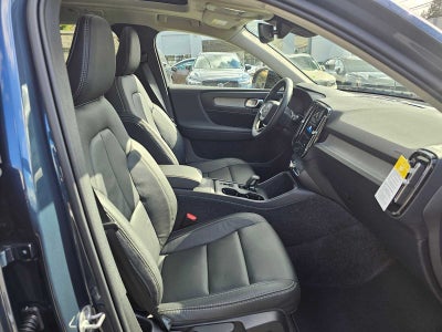 2026 Volvo XC40 Core