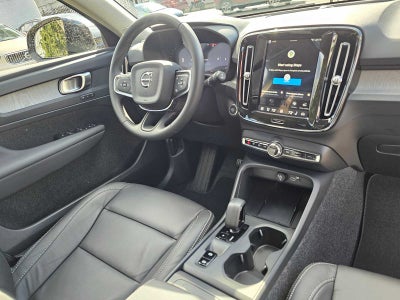 2026 Volvo XC40 Core
