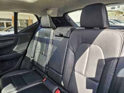 2026 Volvo XC40 Core