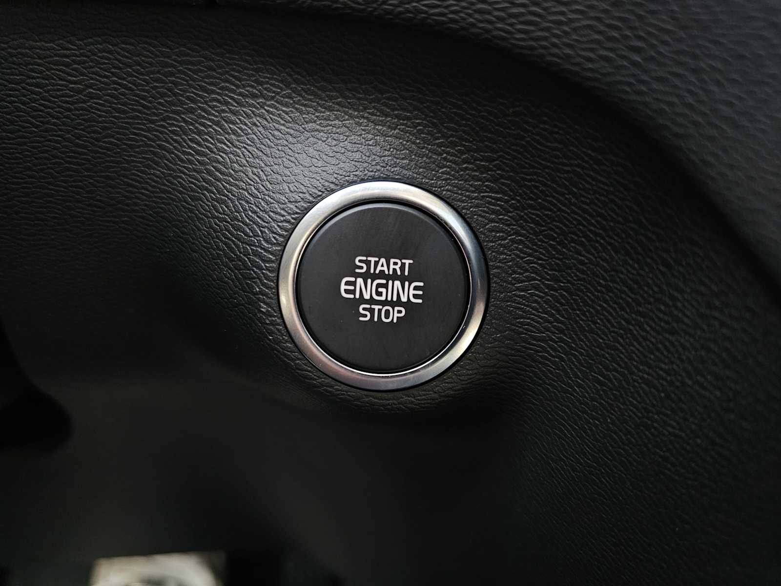 2026 Volvo XC40 Core