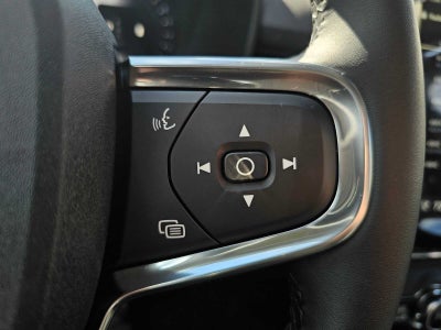 2026 Volvo XC40 Core