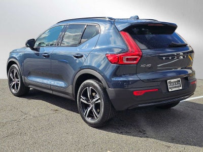 2026 Volvo XC40 Core