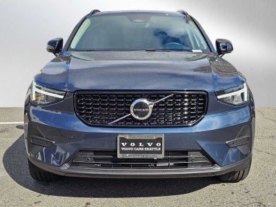 2026 Volvo XC40 Core