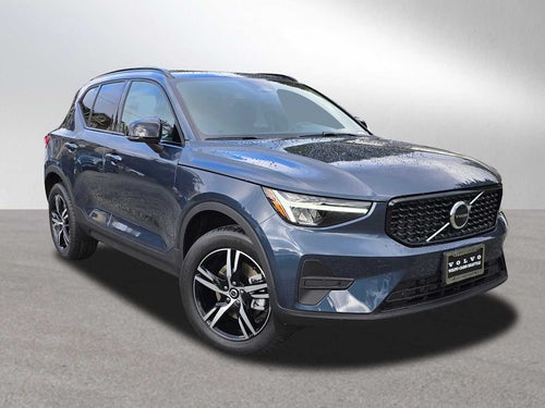 2026 Volvo XC40 Core
