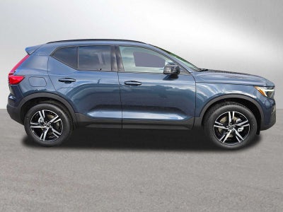 2026 Volvo XC40 Core