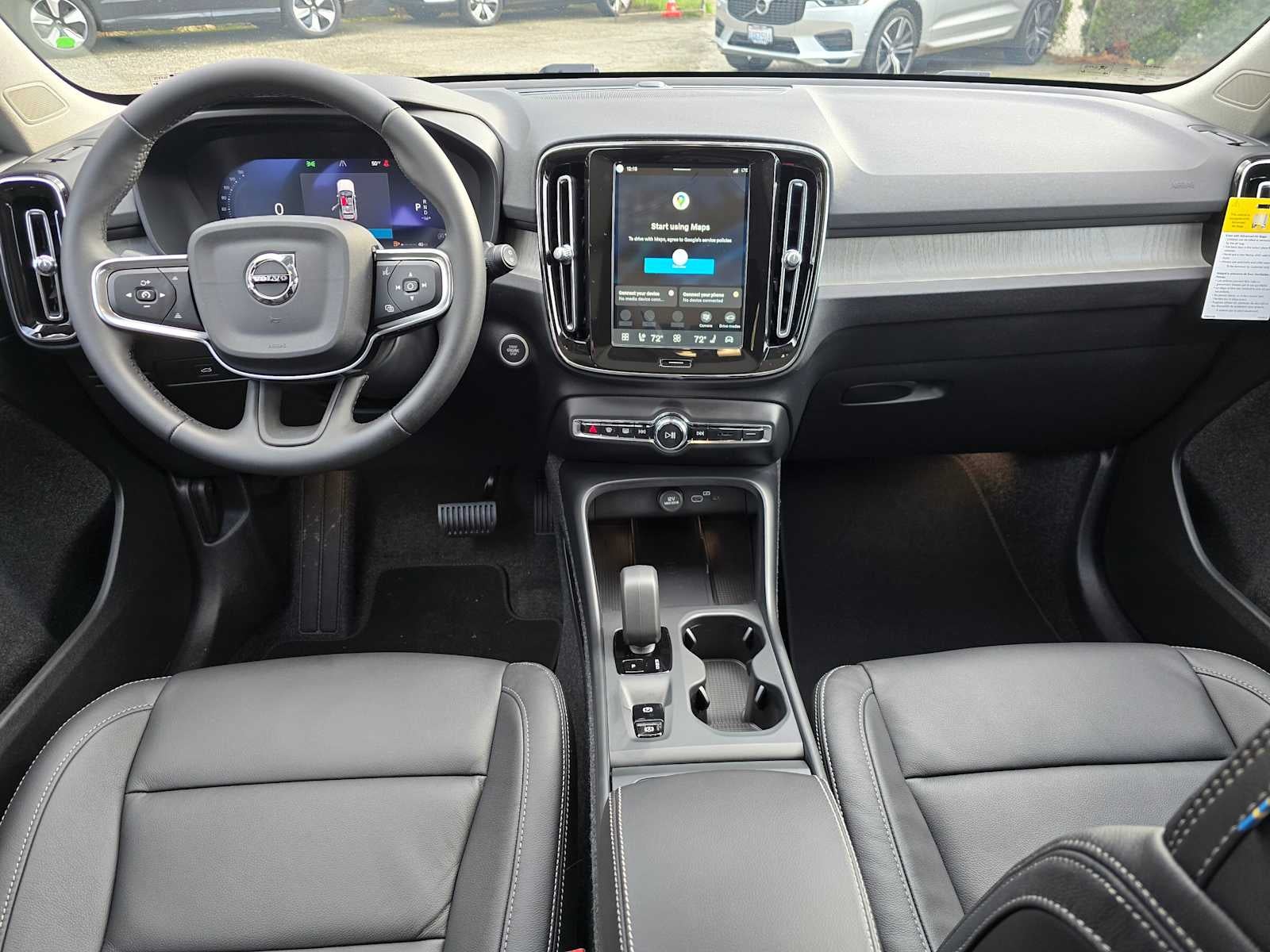 2026 Volvo XC40 Core